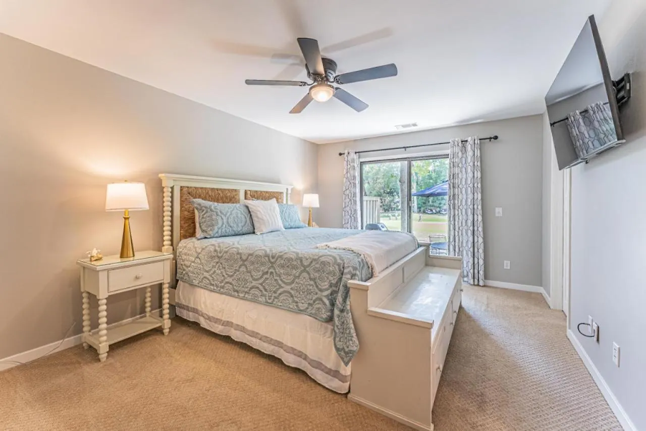 Holiday home New Listing 2373 Racquet Club Gorgeous Golf Course View Steps From Harbourtown Sea Pines