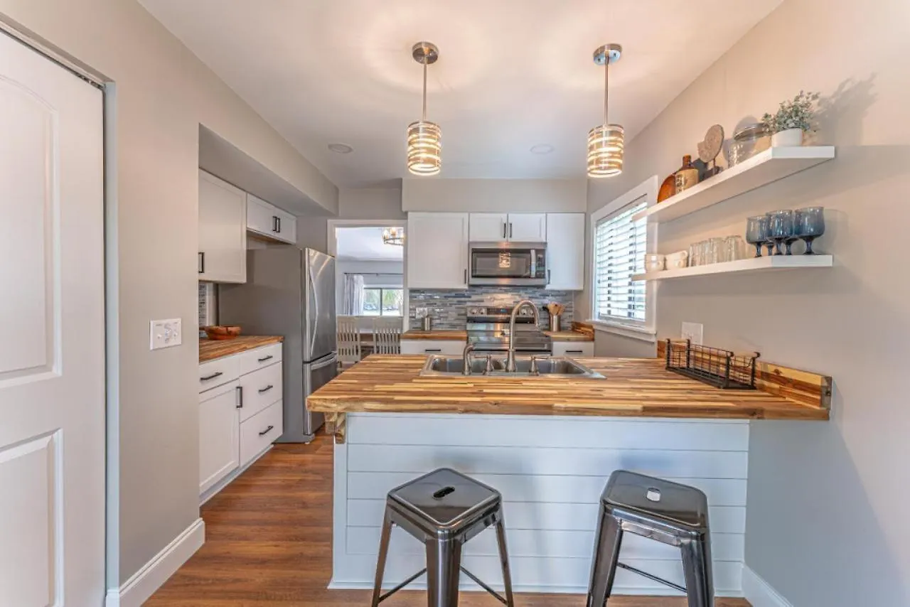 New Listing 2373 Racquet Club Gorgeous Golf Course View Steps From Harbourtown Sea Pines * Hilton Head Island