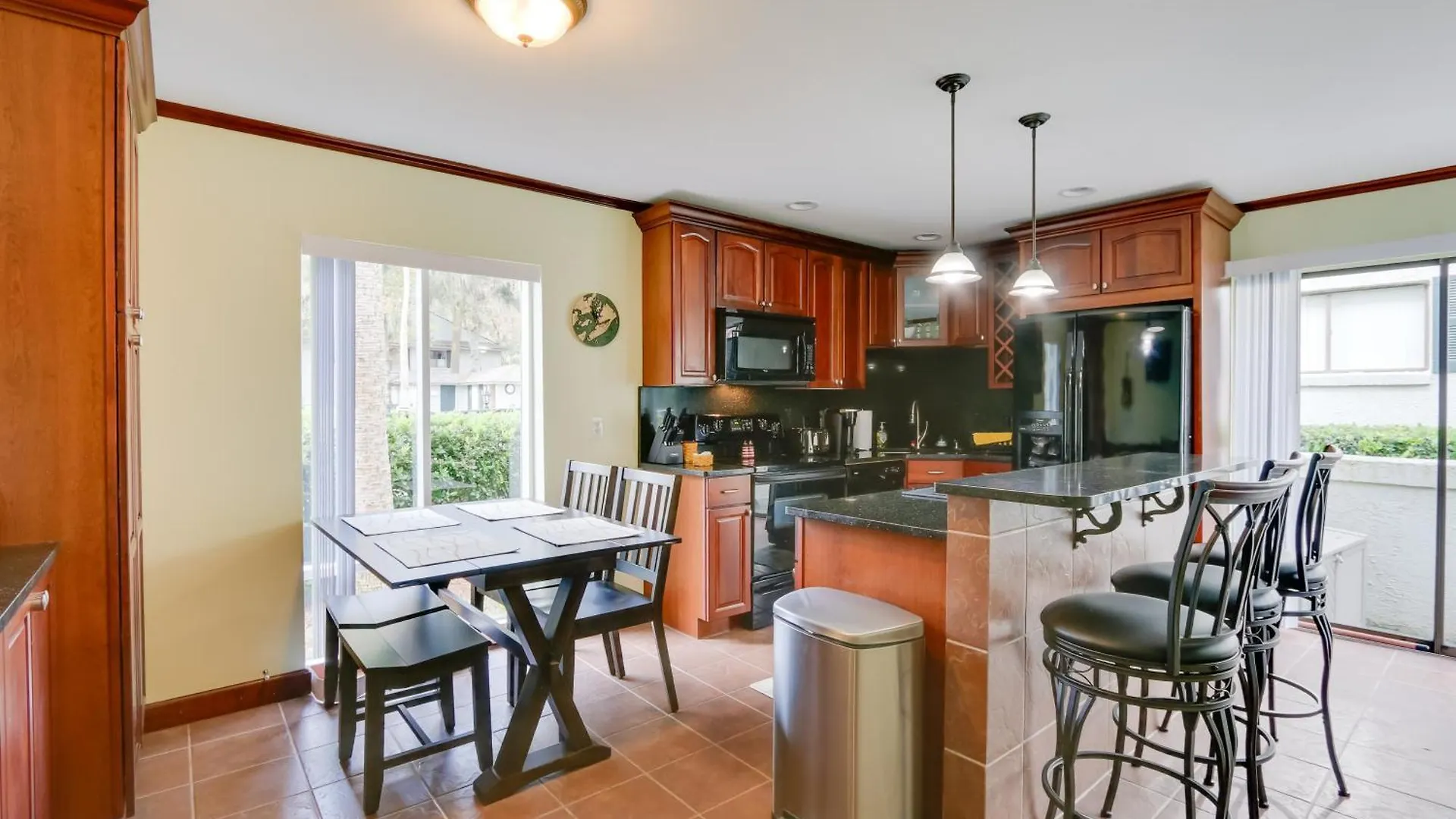 Holiday home Updated Townhome With Decks! *