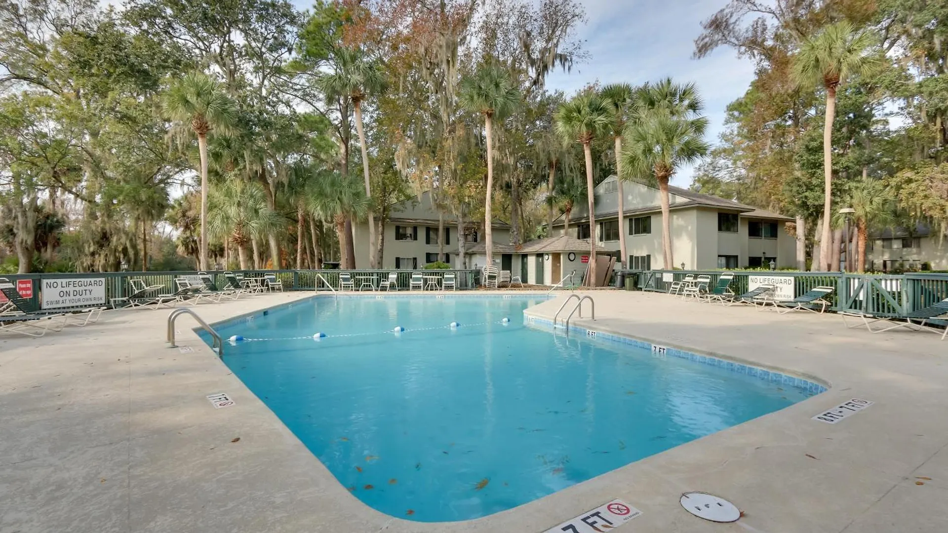 Updated Townhome With Decks! Hilton Head Island