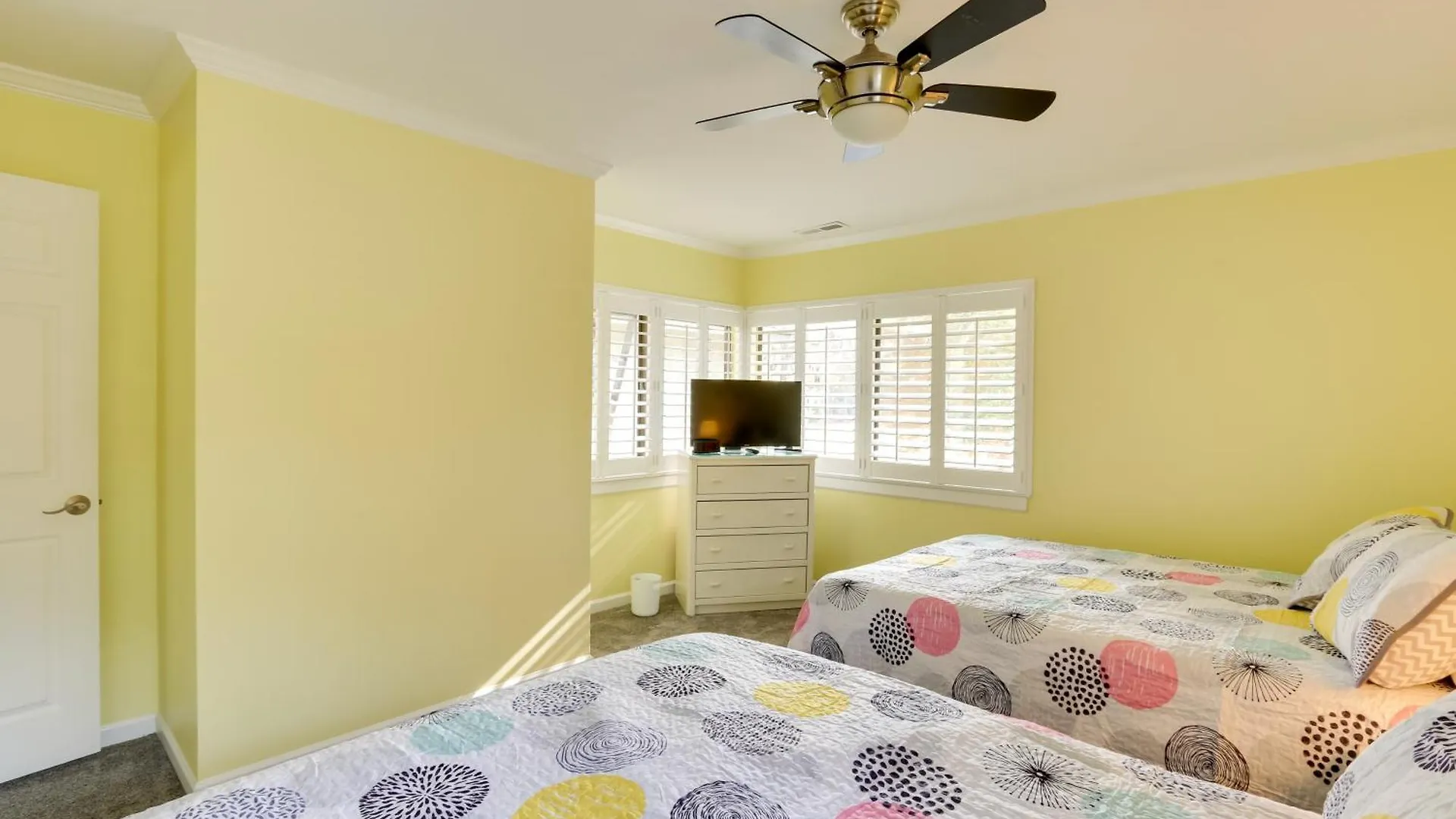 Updated Townhome With Decks!