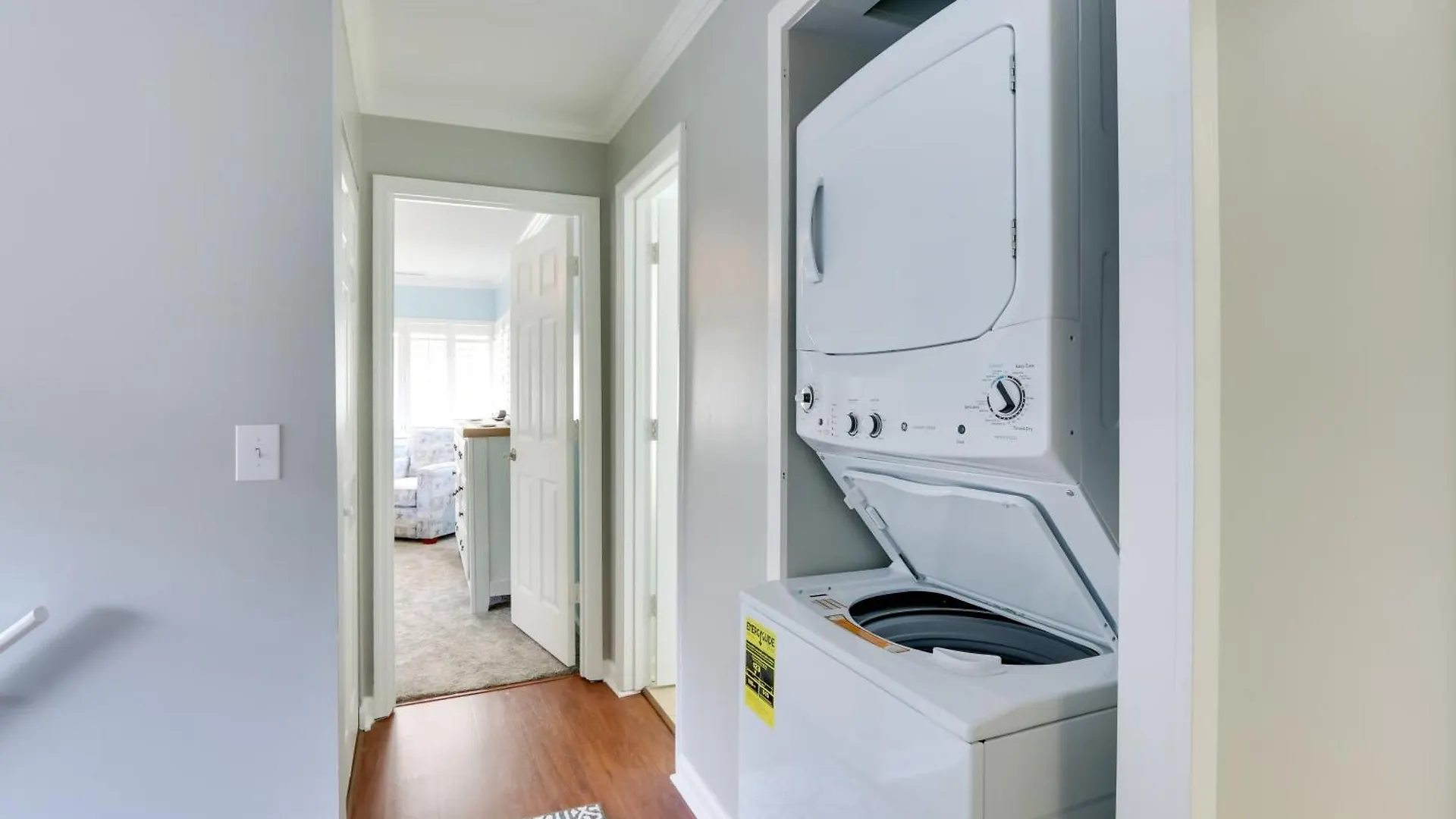 Updated Townhome With Decks! *