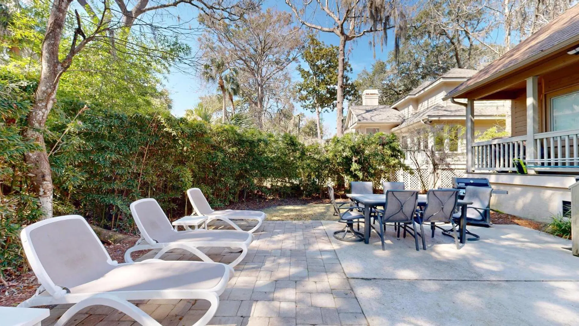 3 Troon Dr