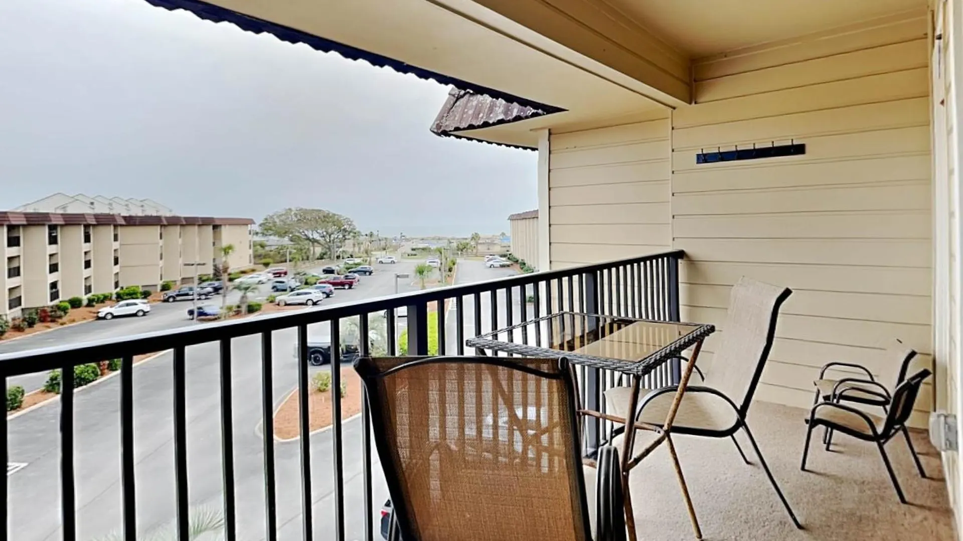Hilton Head & Tennis B303 Apartment