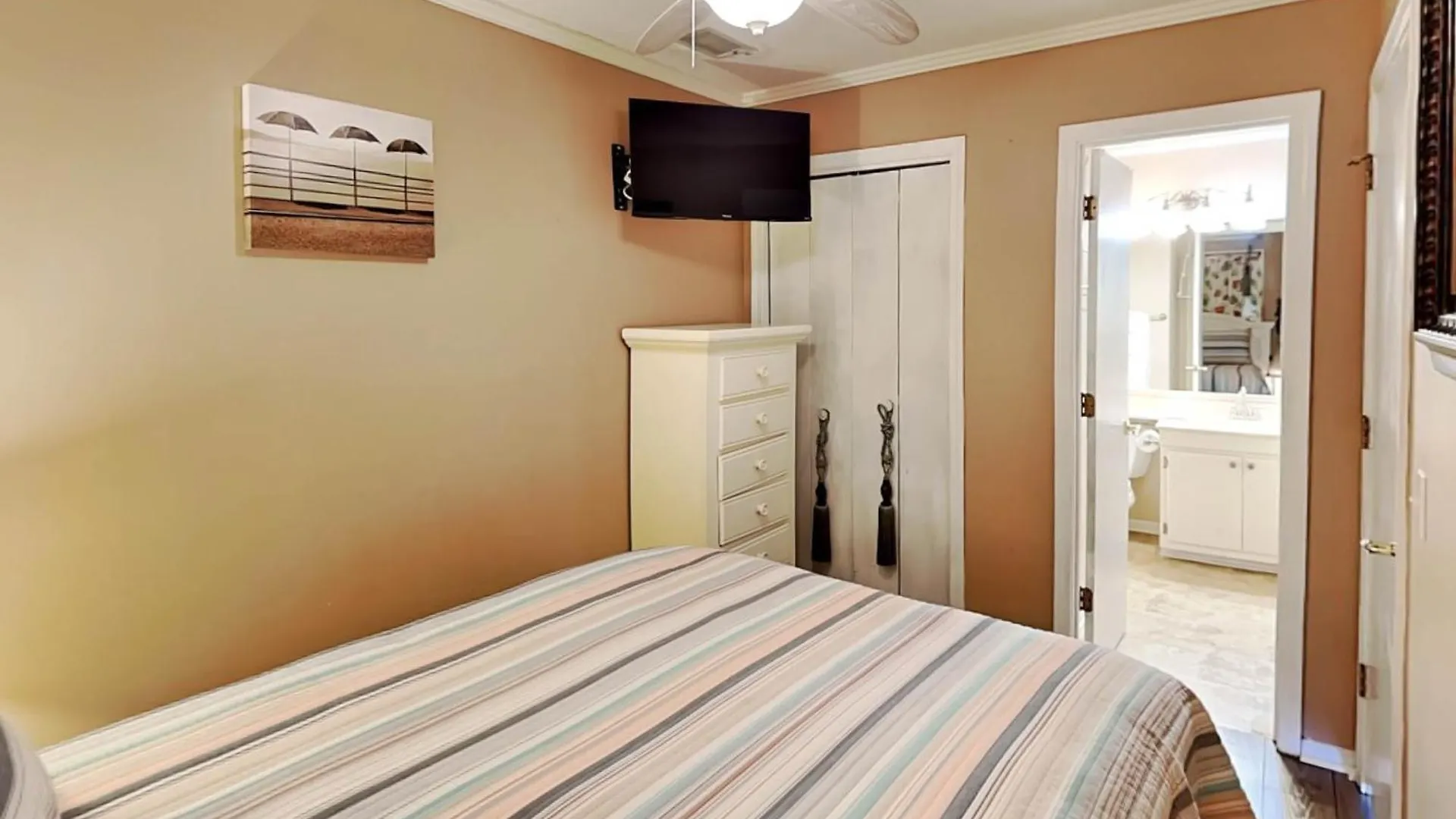 Hilton Head & Tennis B303 Apartment