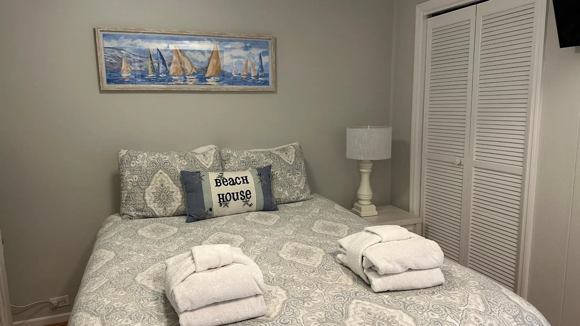 Apartment Good Times And Tan Lines!-central Air, Free Bikes! Hilton Head Island
