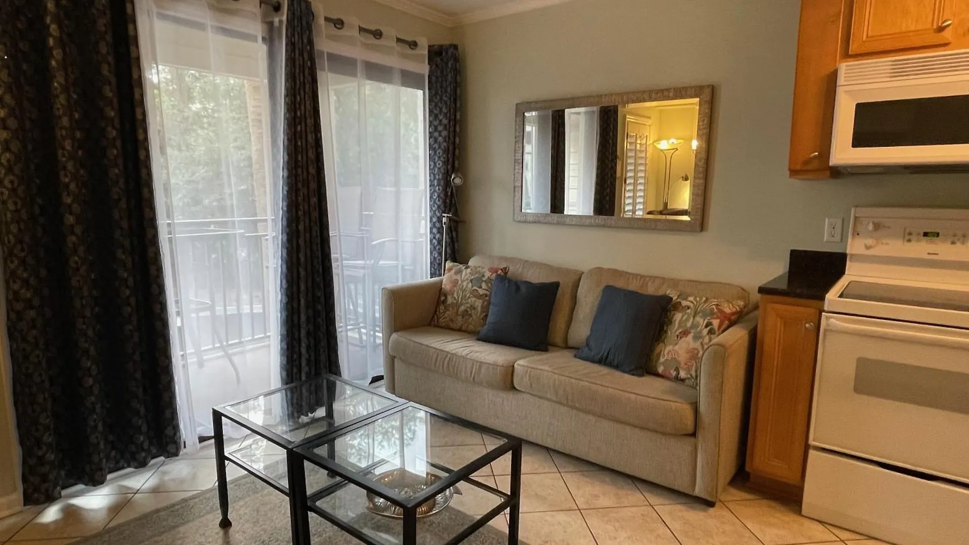 Seaclusion-oceanview, Mini Split Ac, Chairs Apartment *