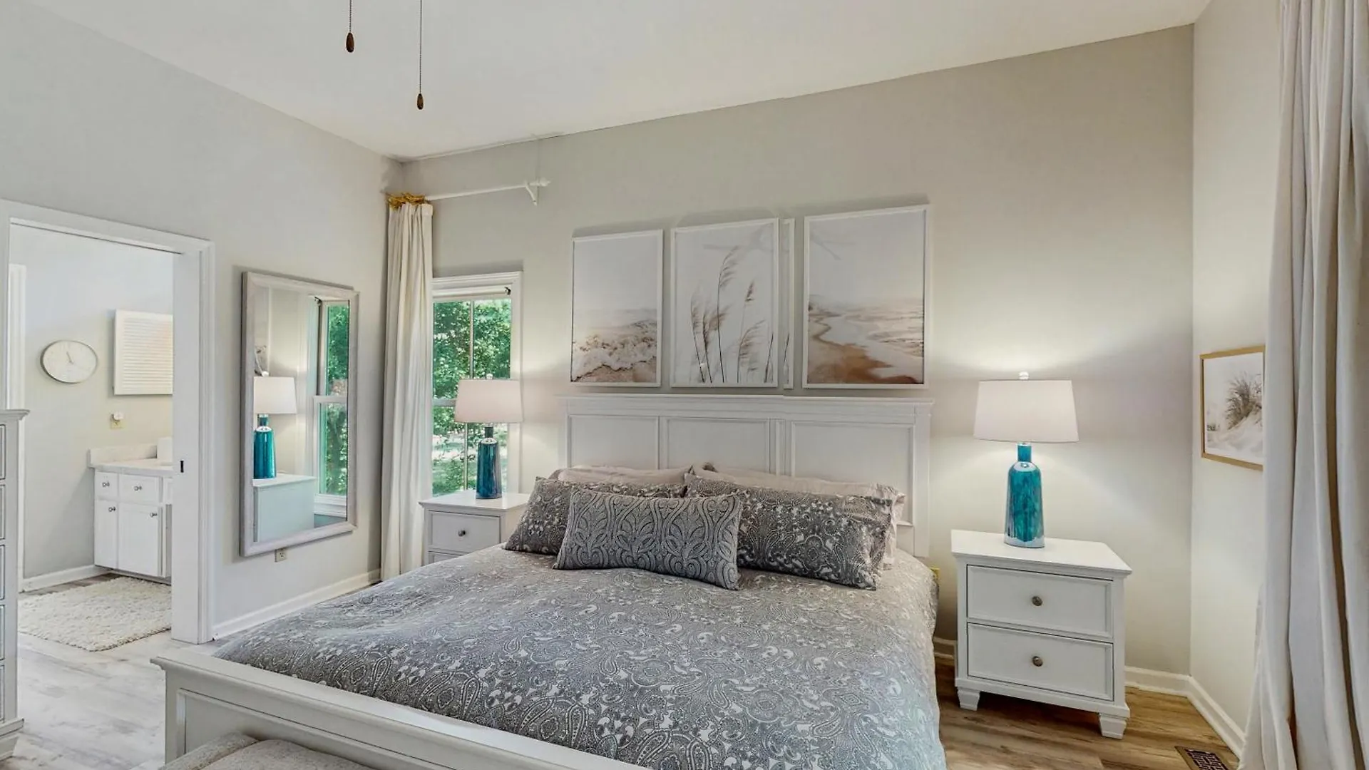 Holiday home Coastal Charm *