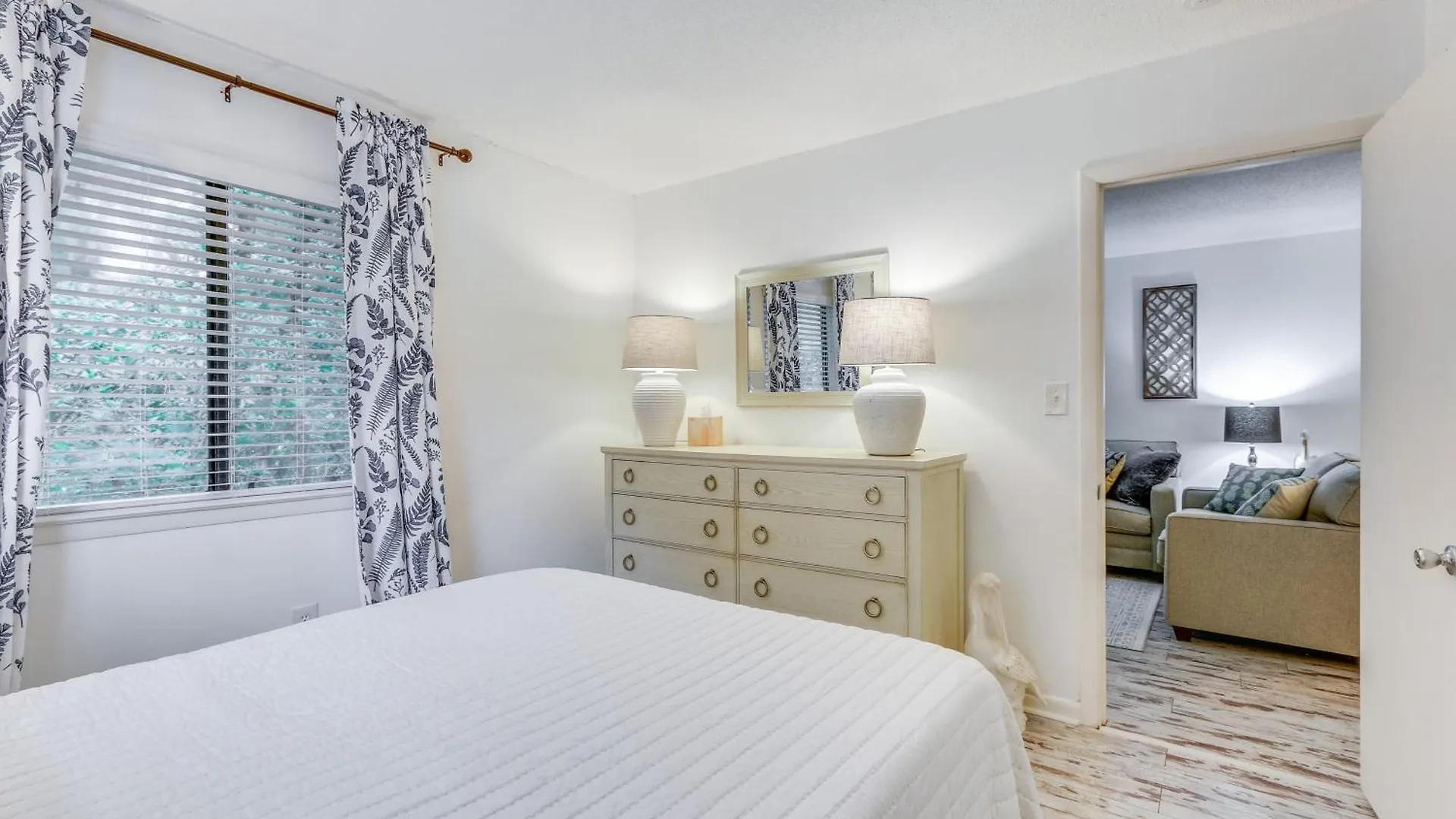 Apartment Hilton Head Getaway, Walk To And Golf Course! *