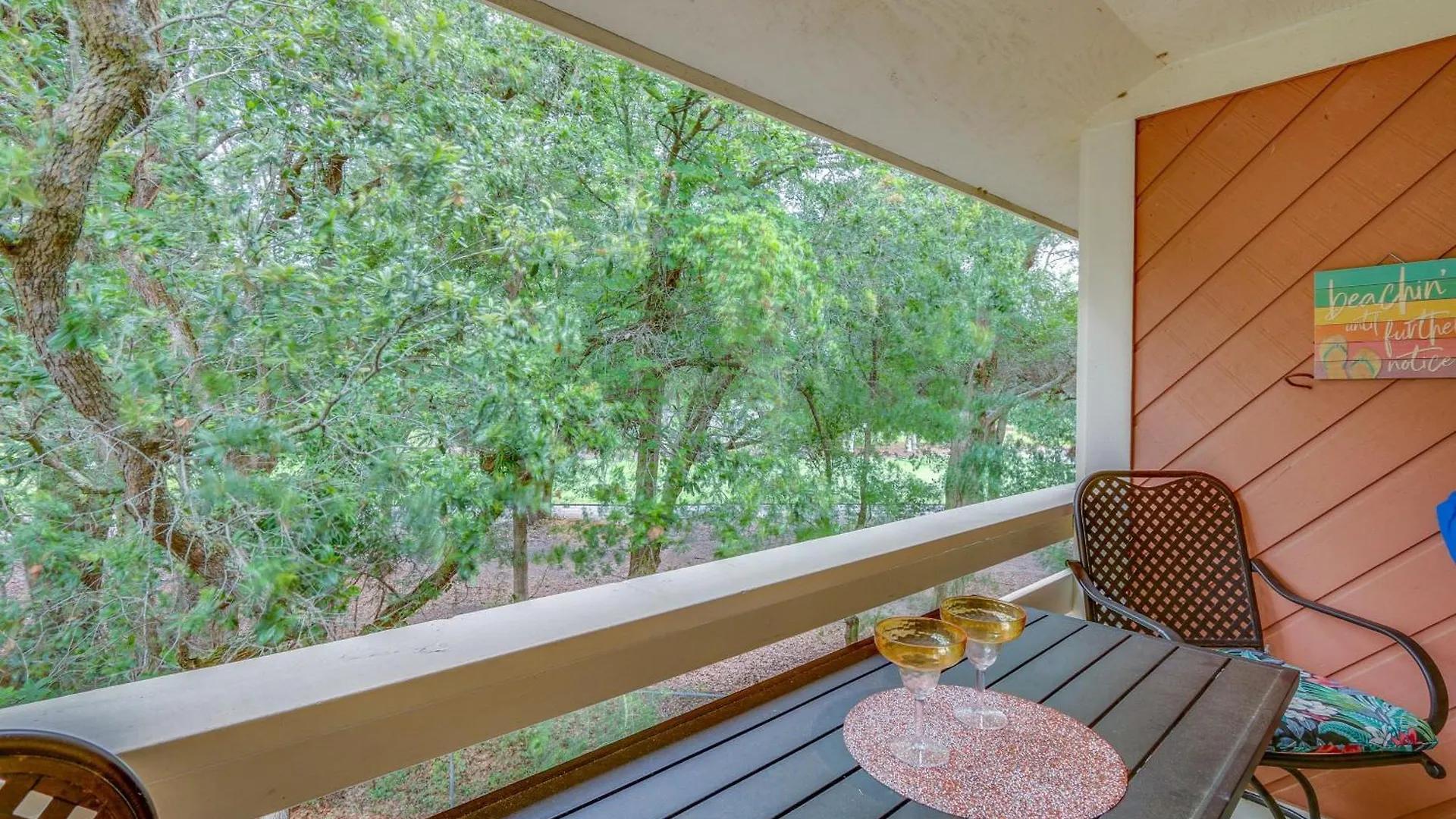 Hilton Head Getaway, Walk To And Golf Course! *