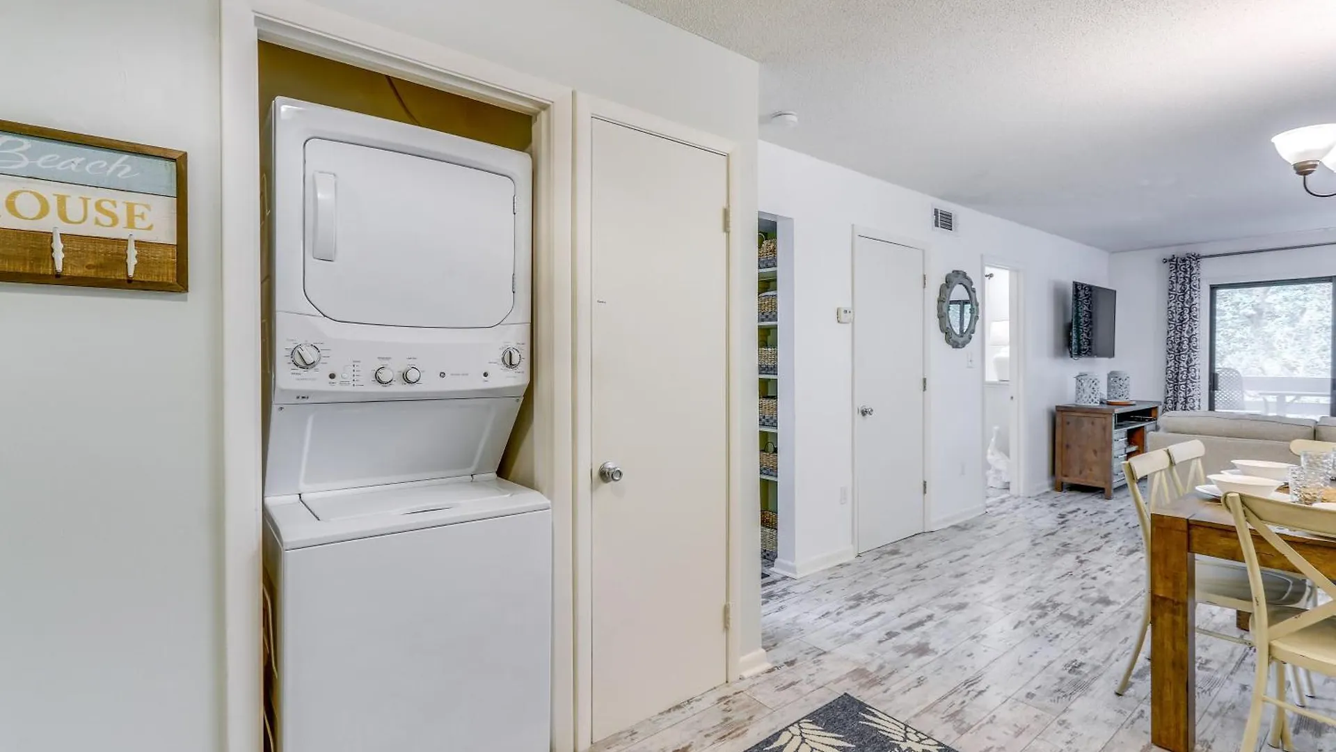 Hilton Head Getaway, Walk To And Golf Course! Apartment