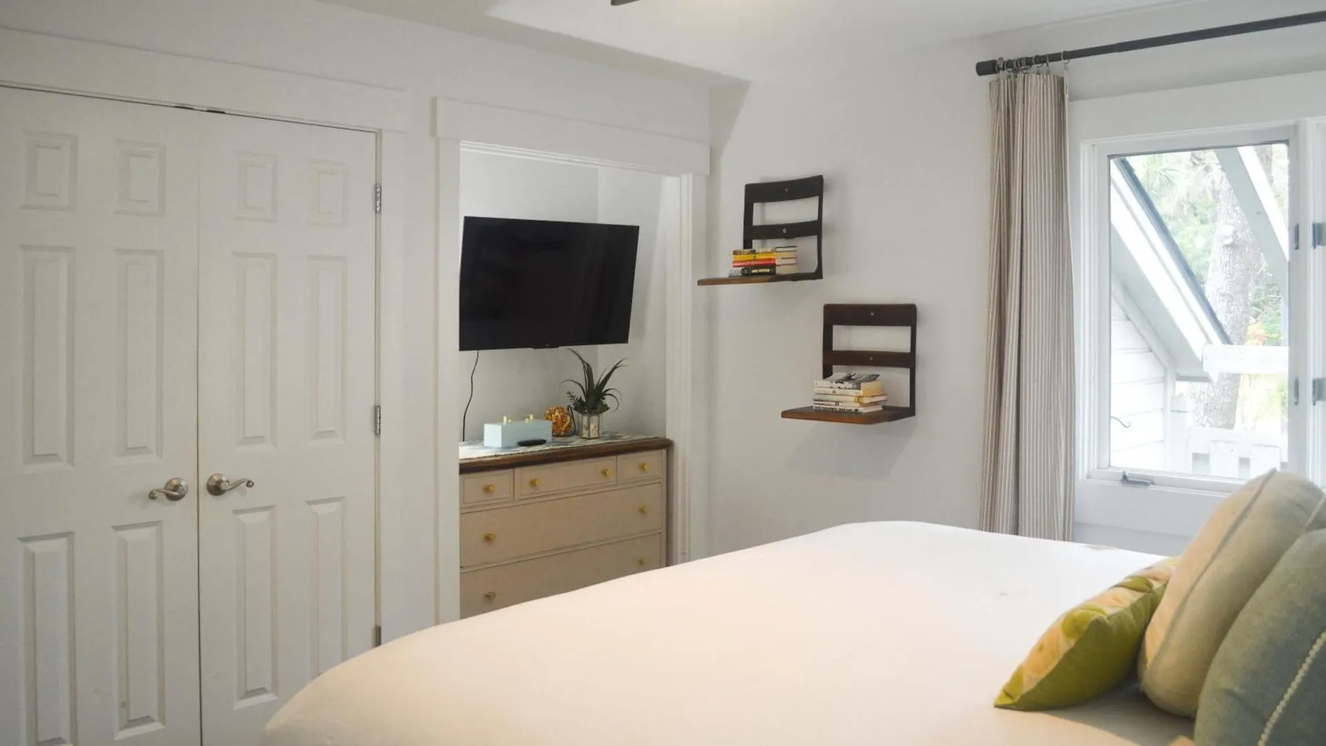 Windward Village 117 *