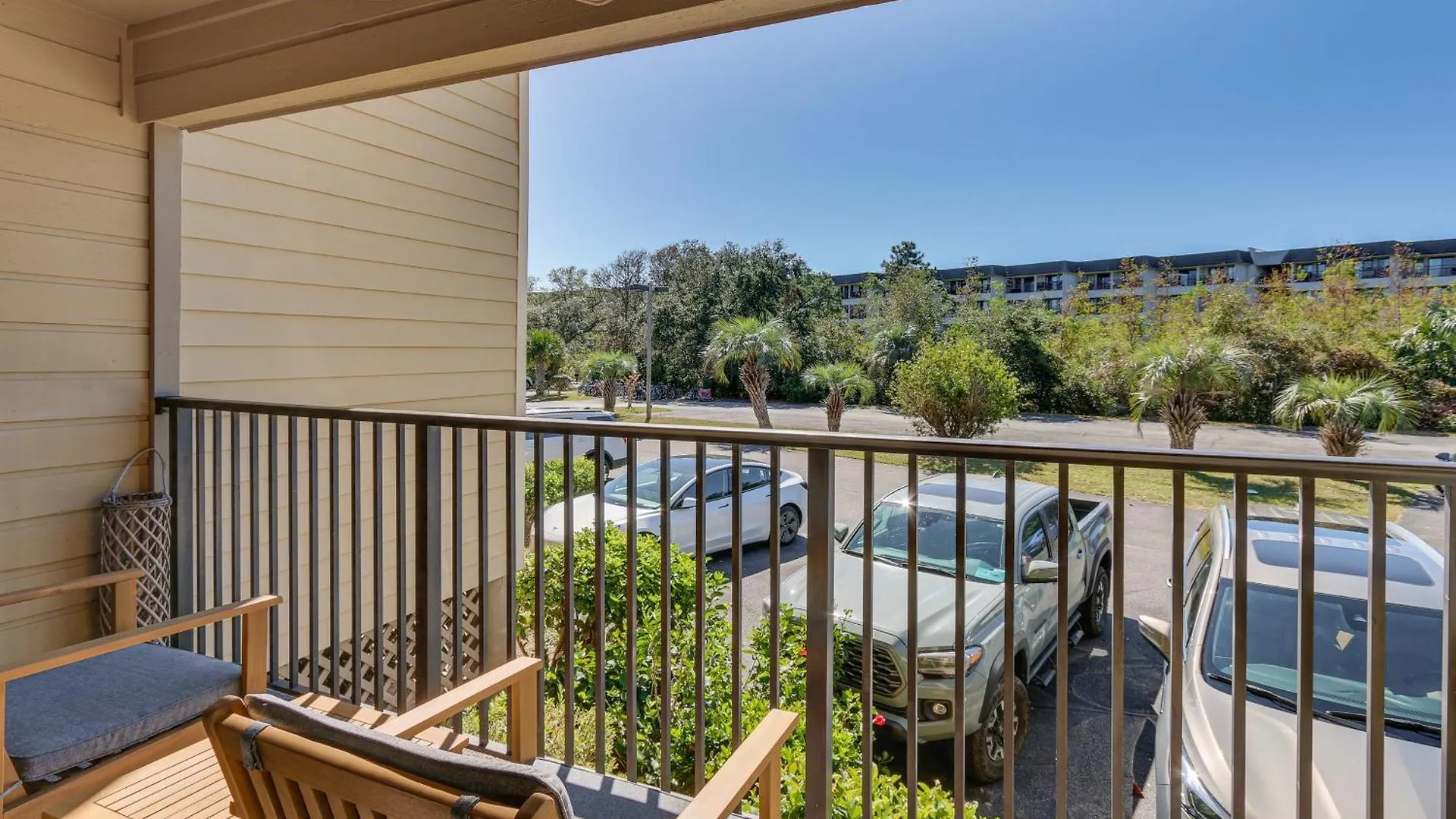 Beachfront Pool, Tennis, Gym, Etc! Apartment Hilton Head Island