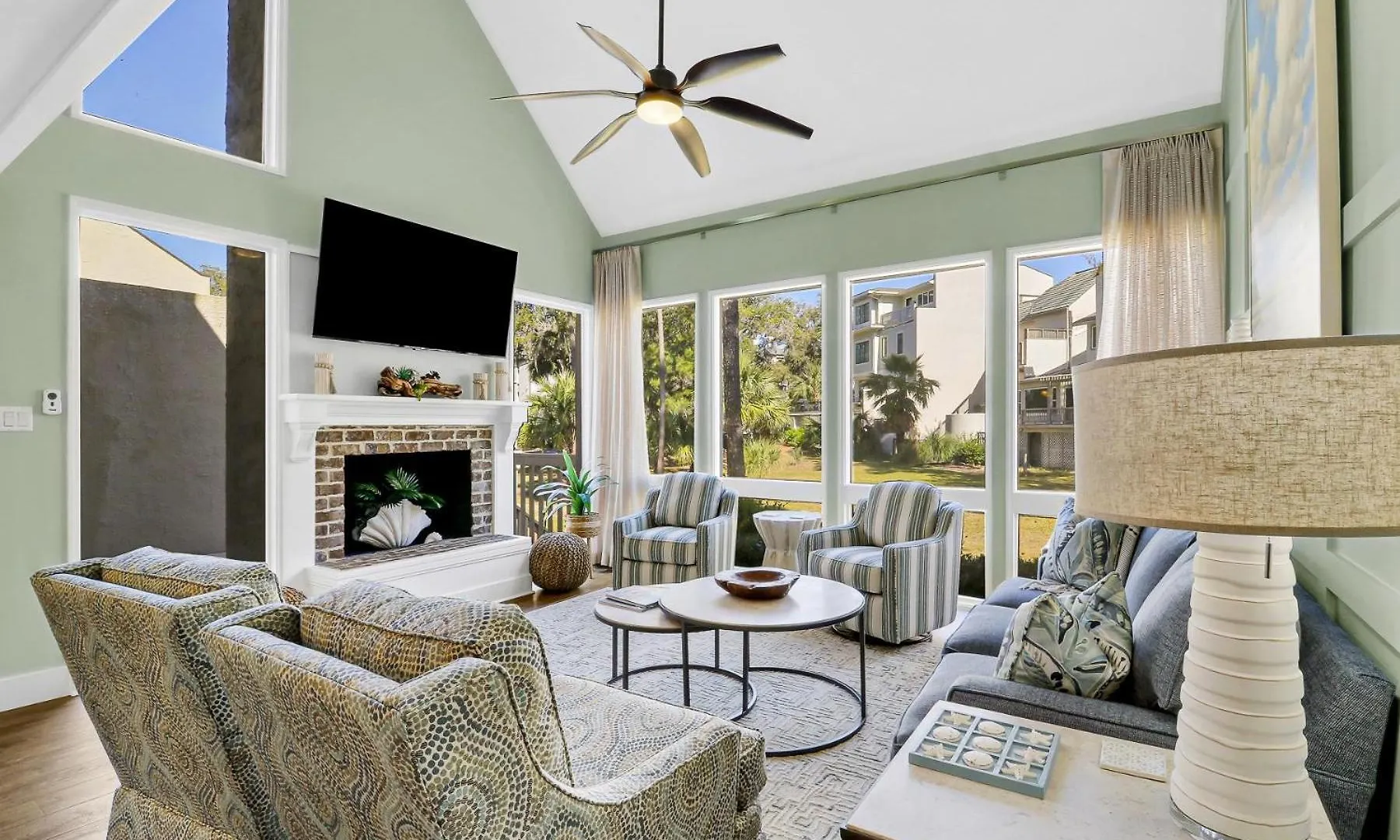 6 Genoa Court