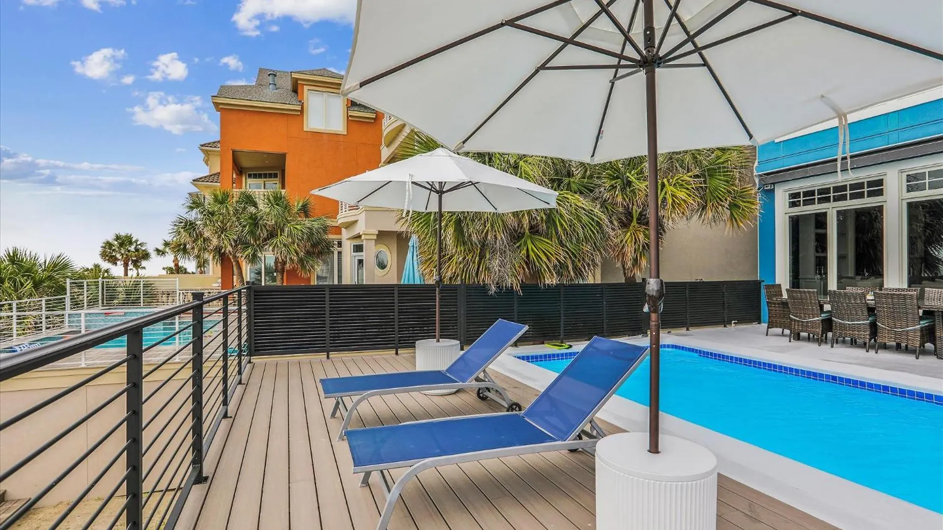 7 Singleton Place- Oceanfront, Private Pool, Renovated, Free Activities Included Holiday home *