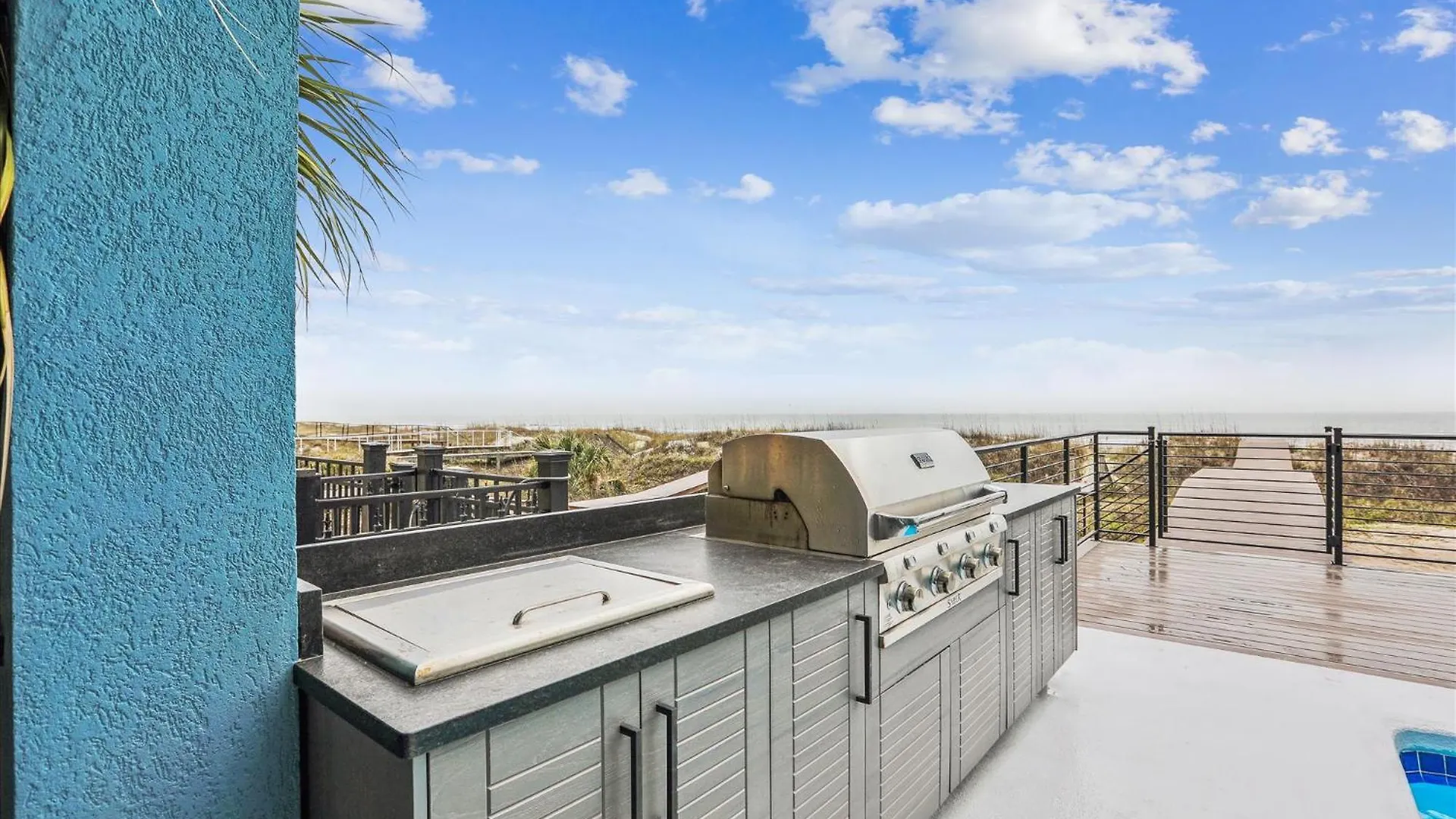 7 Singleton Place- Oceanfront, Private Pool, Renovated, Free Activities Included Holiday home Hilton Head Island