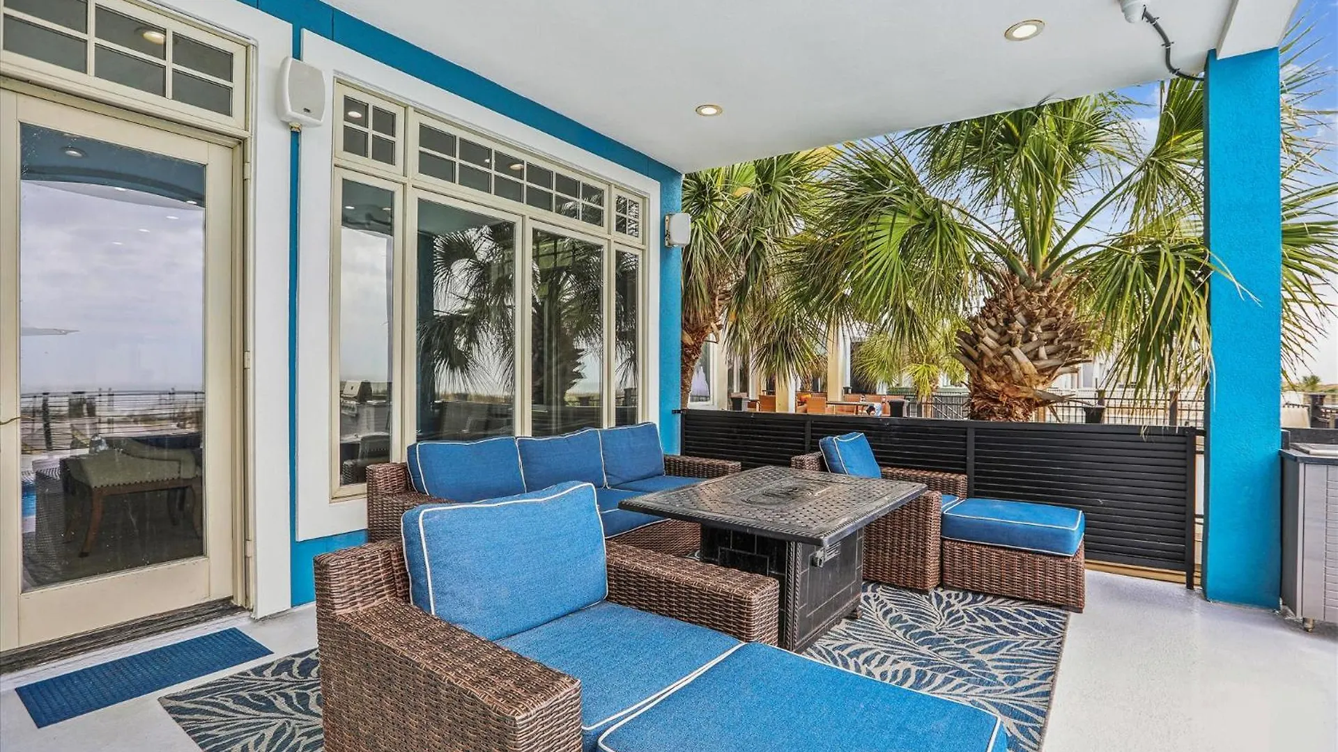 7 Singleton Place- Oceanfront, Private Pool, Renovated, Free Activities Included * Hilton Head Island