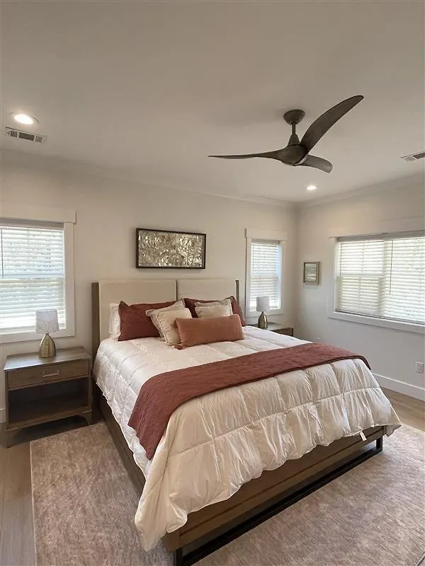 221 Cordillo Parkway Holiday home