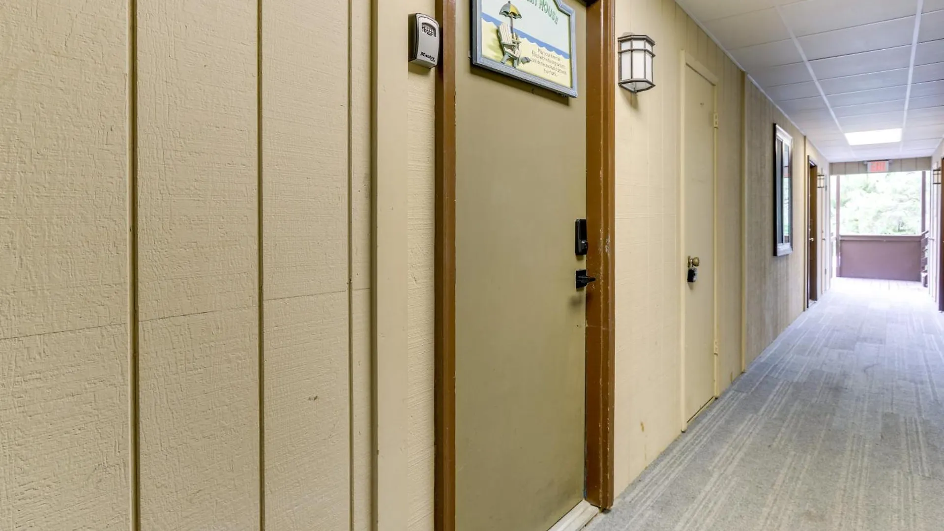 Hilton Head Getaway With Balcony - Walk To Beach! Hilton Head Island