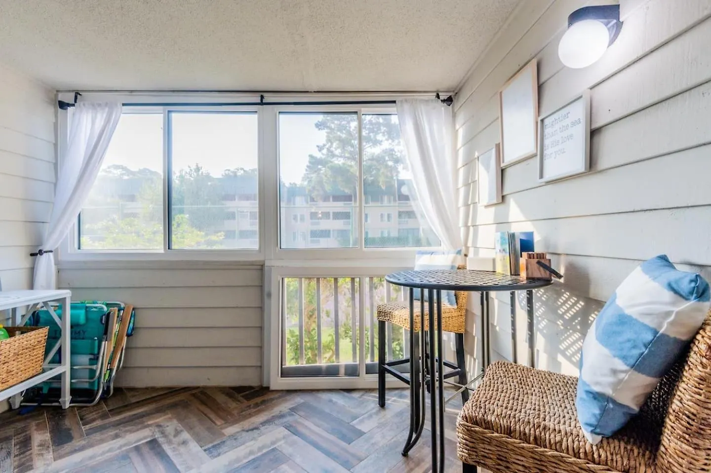 Apartment Coastal Luxe By The *