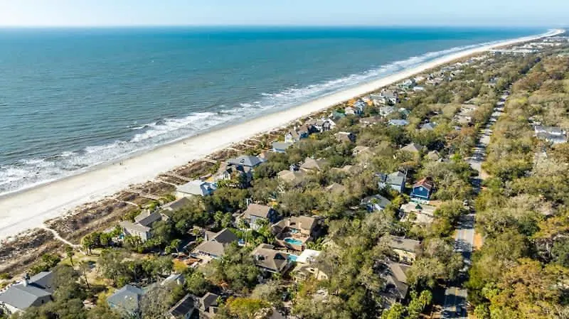 Steps To Sand 3 Bed 2 Bath With Private Pool *