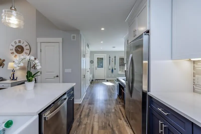 Steps To Sand 3 Bed 2 Bath With Private Pool *