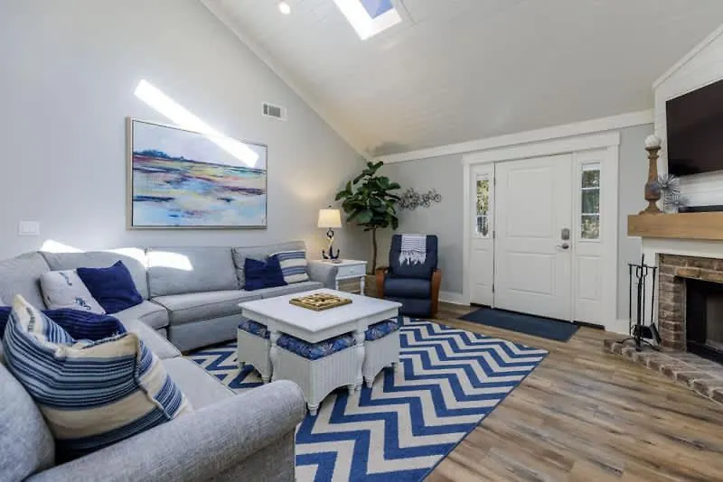 Steps To Sand 3 Bed 2 Bath With Private Pool * Hilton Head Island