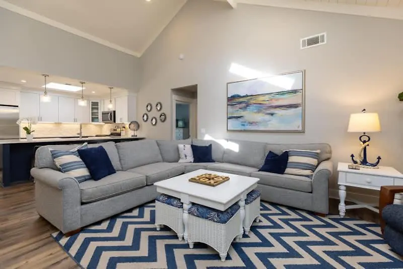 Steps To Sand 3 Bed 2 Bath With Private Pool * Hilton Head Island