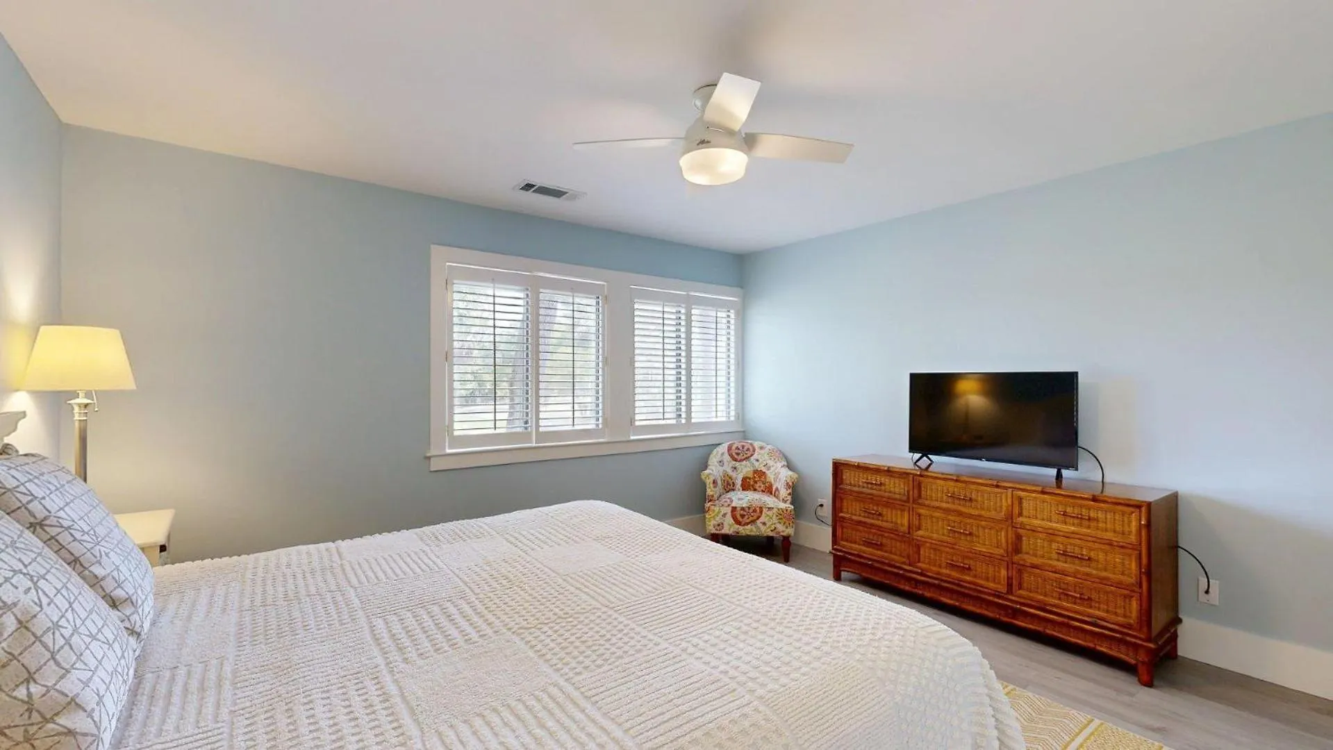 911 Inverness Village Villa *