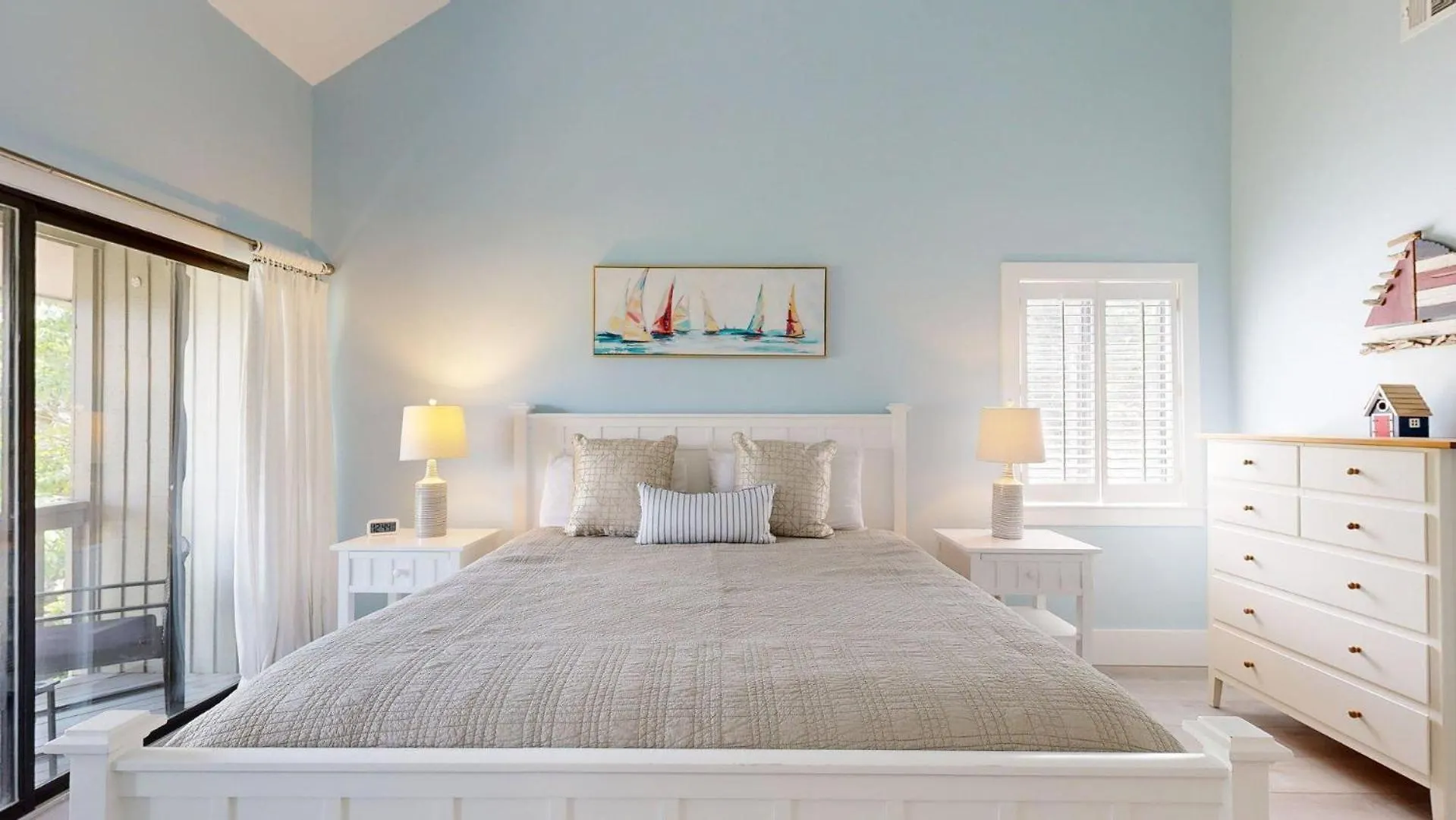 911 Inverness Village Villa