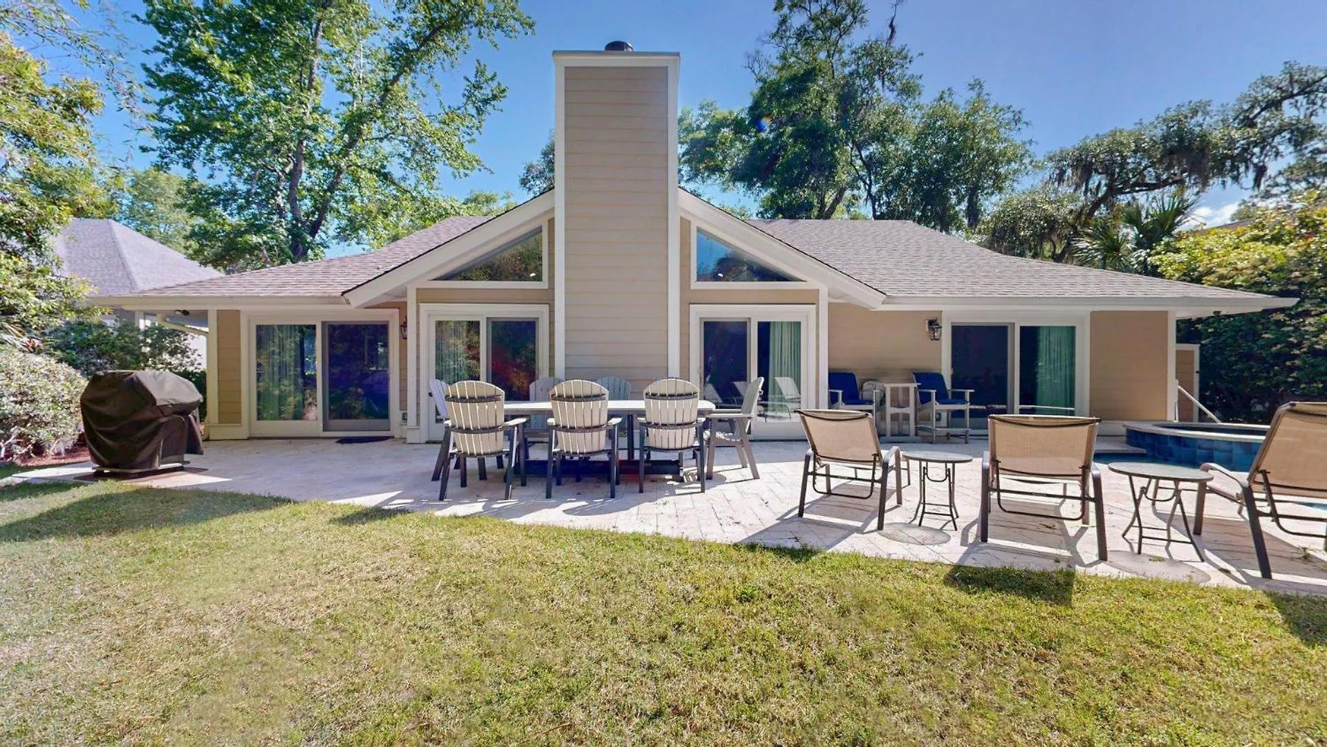 19 Heath Dr *