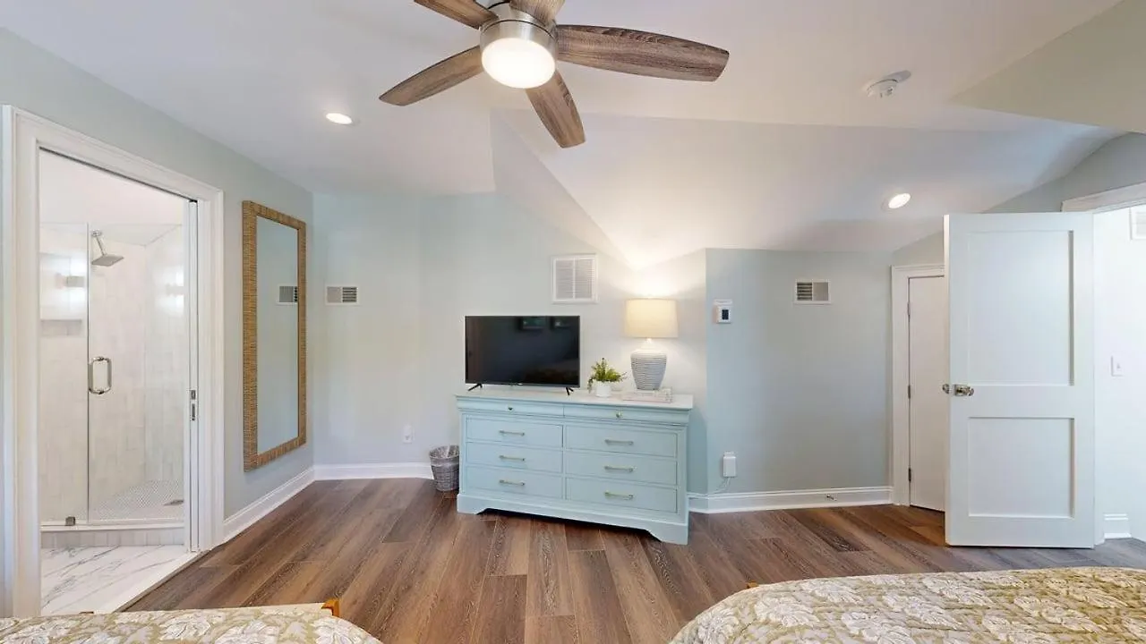 8 Flagg Dr * Hilton Head Island