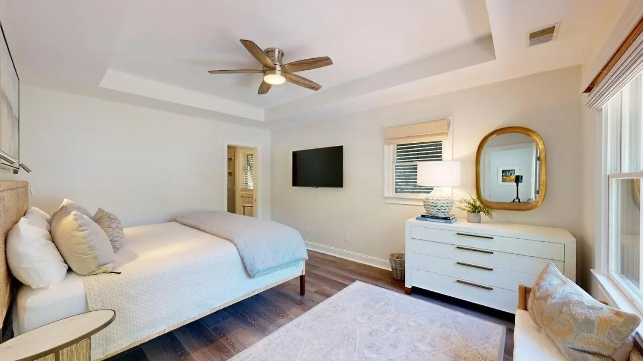 Holiday home 8 Flagg Dr *