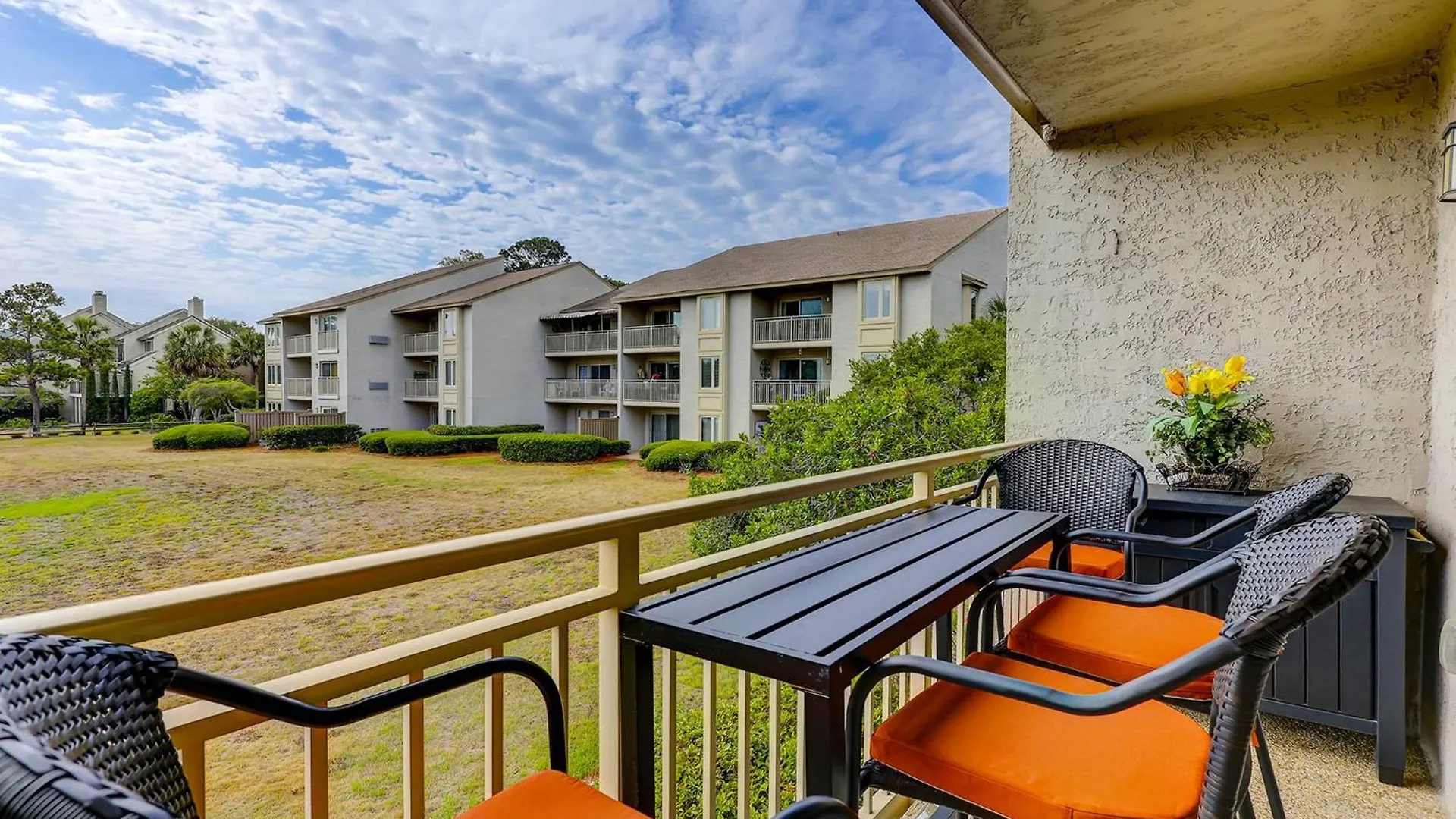 1737 Bluff Renovated Tommy Bahama Water Views Sleeps 6 Sea Pines 펜션 *