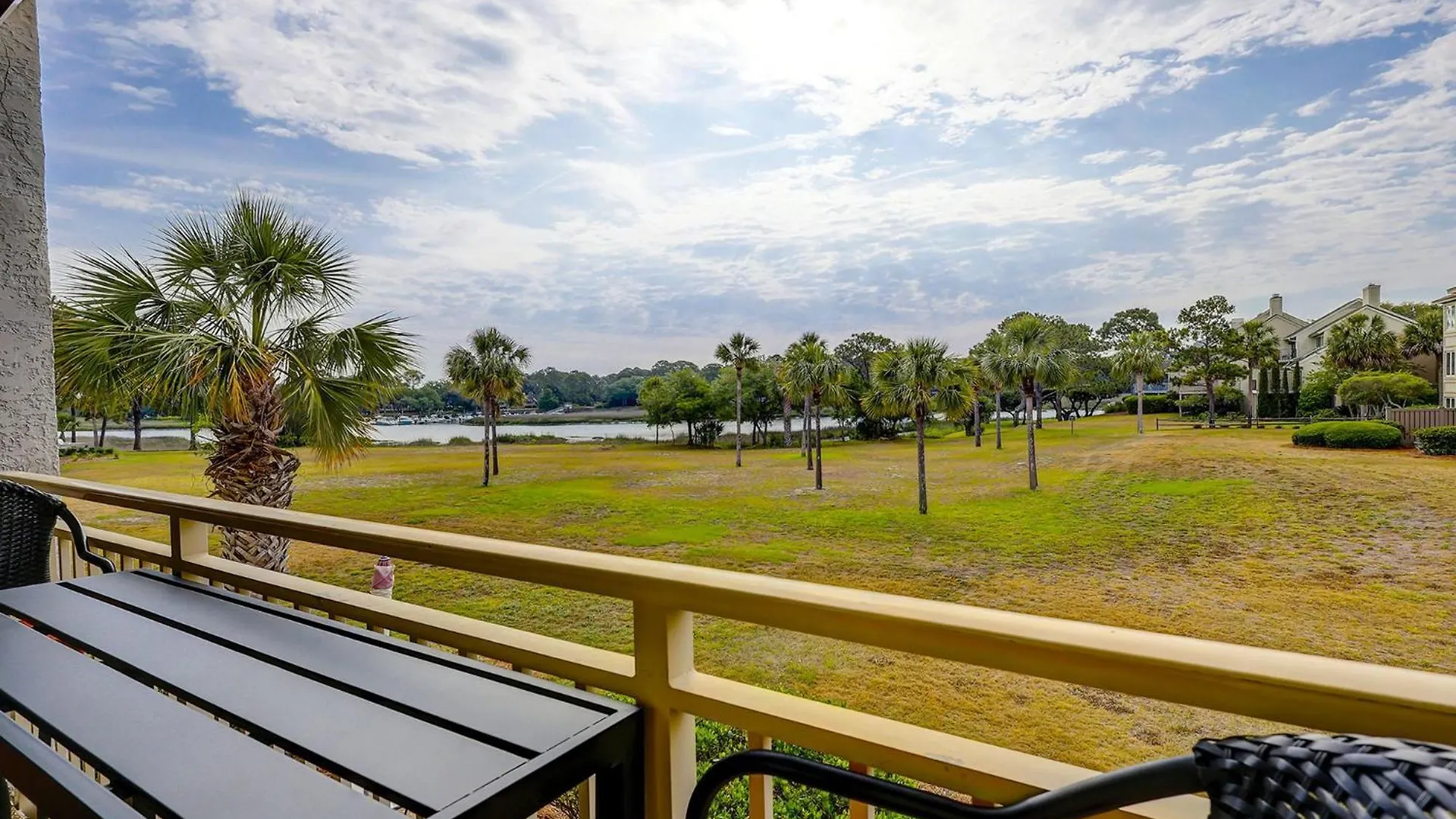 펜션 1737 Bluff Renovated Tommy Bahama Water Views Sleeps 6 Sea Pines 힐튼 헤드 아일랜드