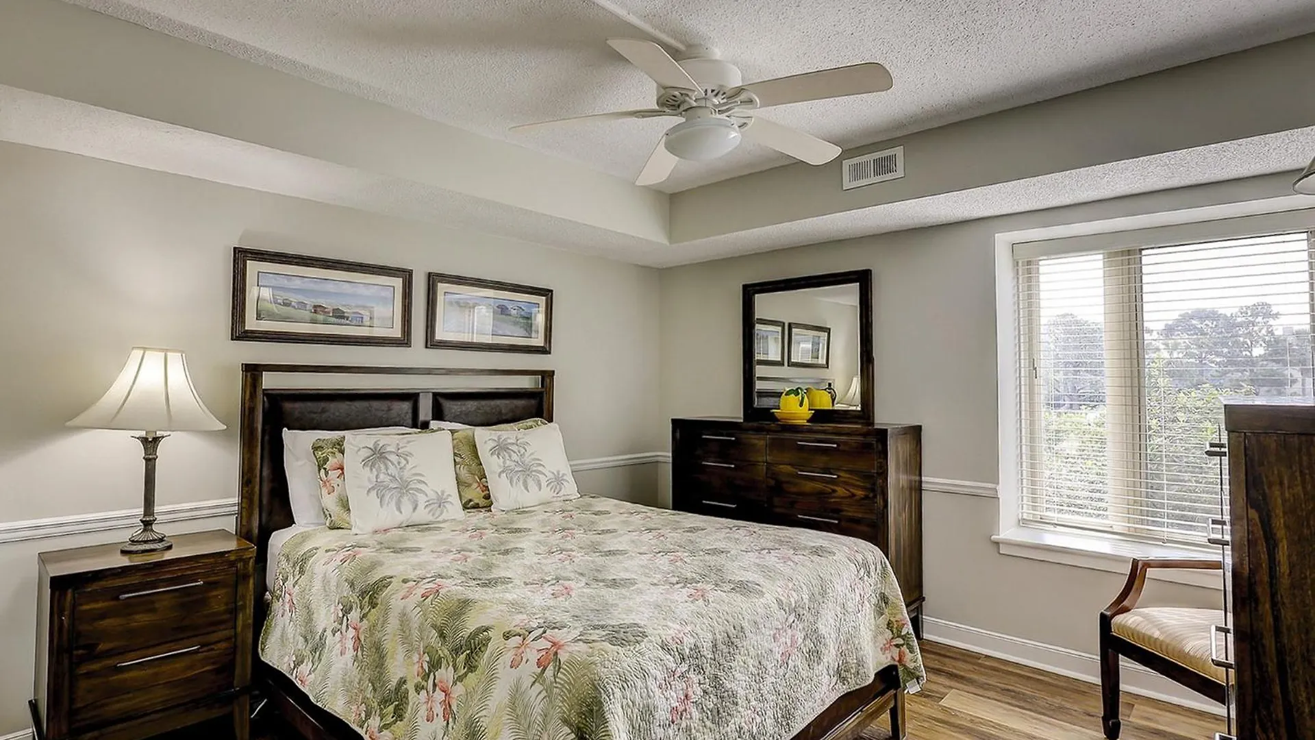 1737 Bluff Renovated Tommy Bahama Water Views Sleeps 6 Sea Pines 힐튼 헤드 아일랜드