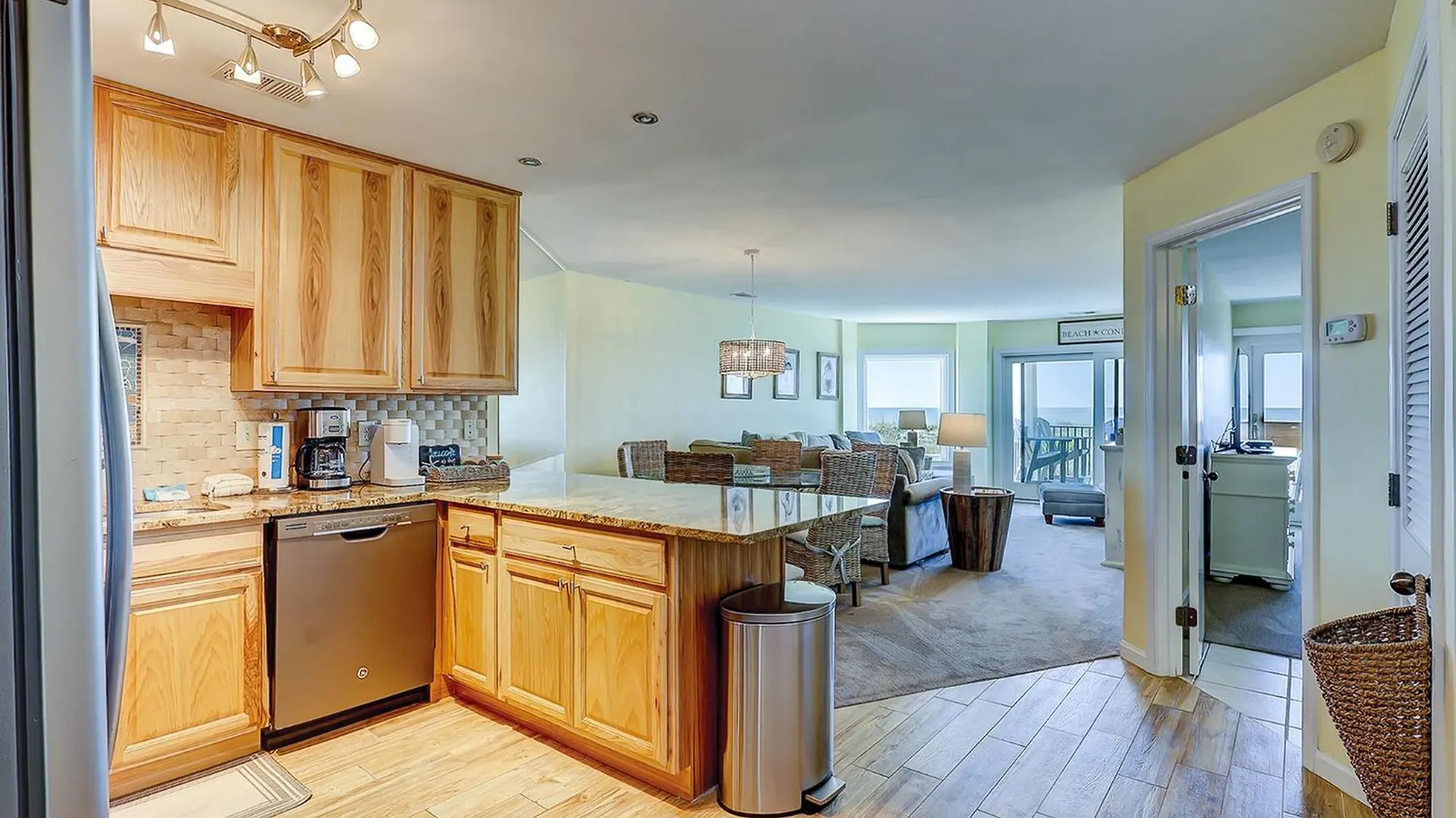 Gorgeous Ocean Views King 2 Queens Close To Ocean Bikes & Gear Included * Hilton Head Island