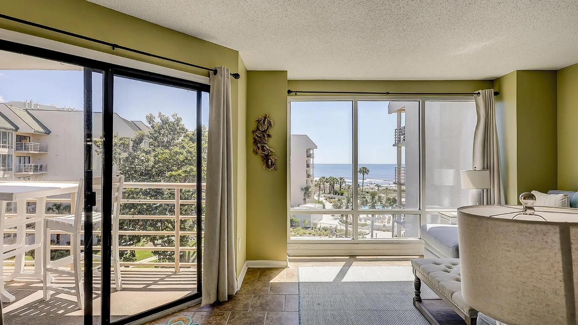 3422 Villamare Updated Luxury 2 Bedroom Ocean & Pool Views King 2 Queens Twin Sleeper Holiday home *