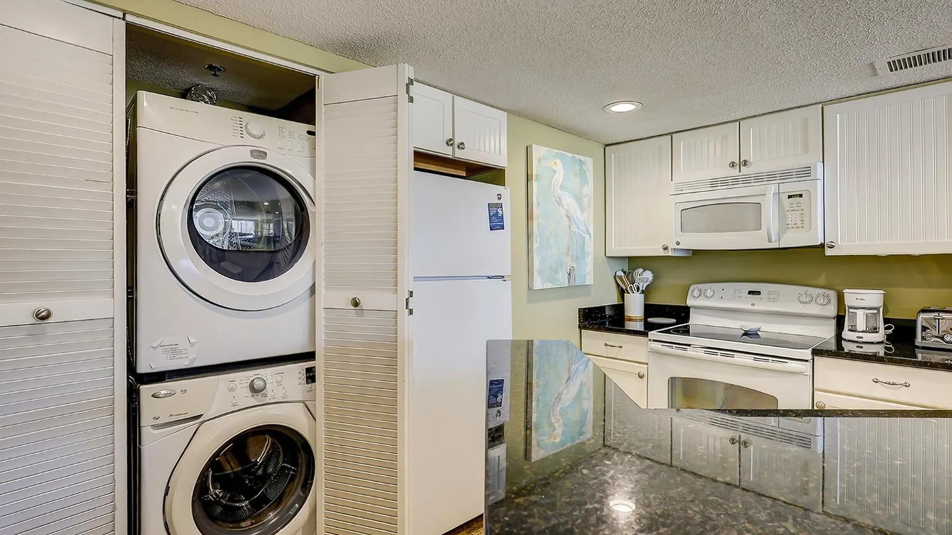 3422 Villamare Updated Luxury 2 Bedroom Ocean & Pool Views King 2 Queens Twin Sleeper Holiday home Hilton Head Island