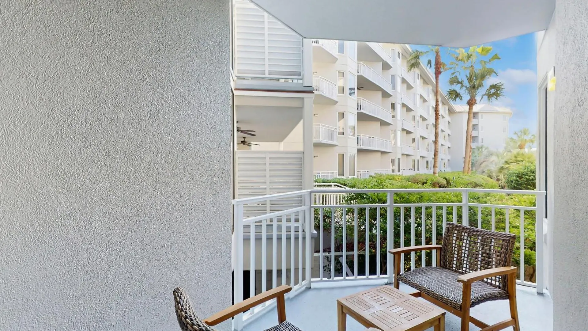 Appartement Seacrest 1101 *