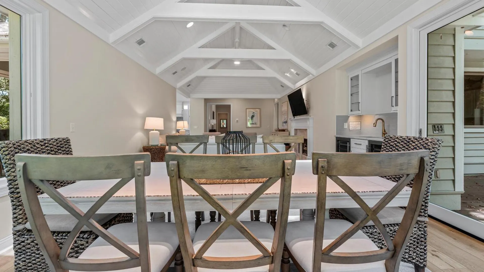 Holiday home Private Pool - 5 Min Bike Ride To - 4 W Garrison Pl *