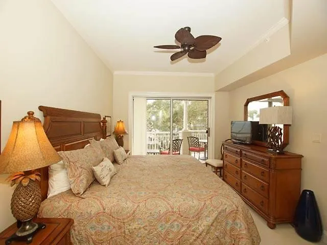 Villa 5301 Hampton Place