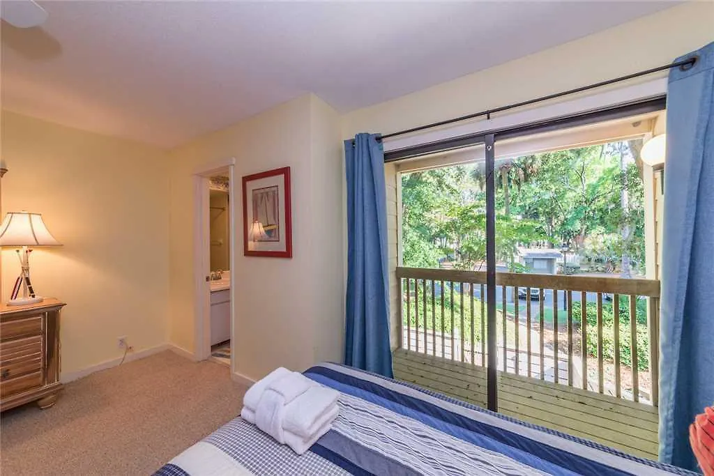 Apartment Shipmaster - Two Bedroom - 306 Hilton Head Island