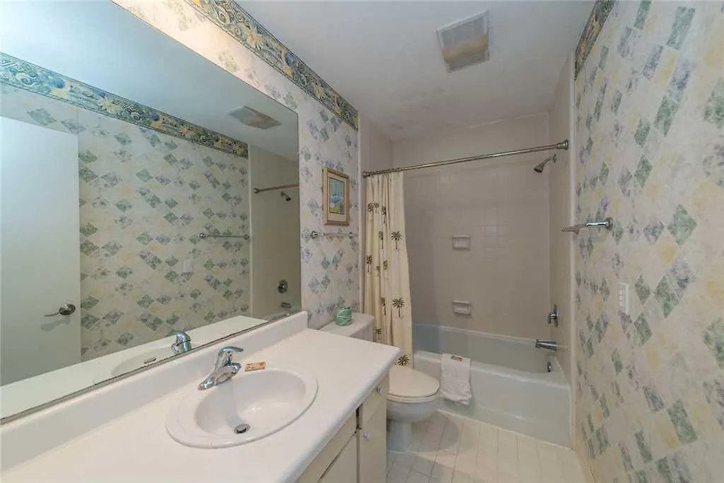 Shipmaster - Two Bedroom - 306 Apartment Hilton Head Island