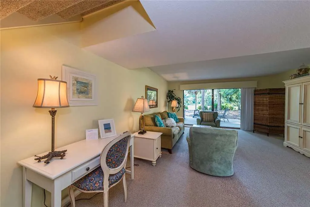 Apartment Shipmaster - Two Bedroom - 306 Hilton Head Island