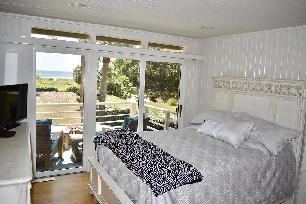 Direct Oceanfront Luxury Home- Cassina Palms *