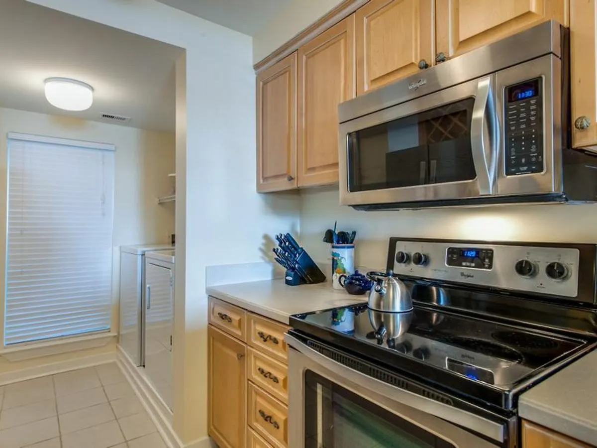Apartment Captain's Walk 448