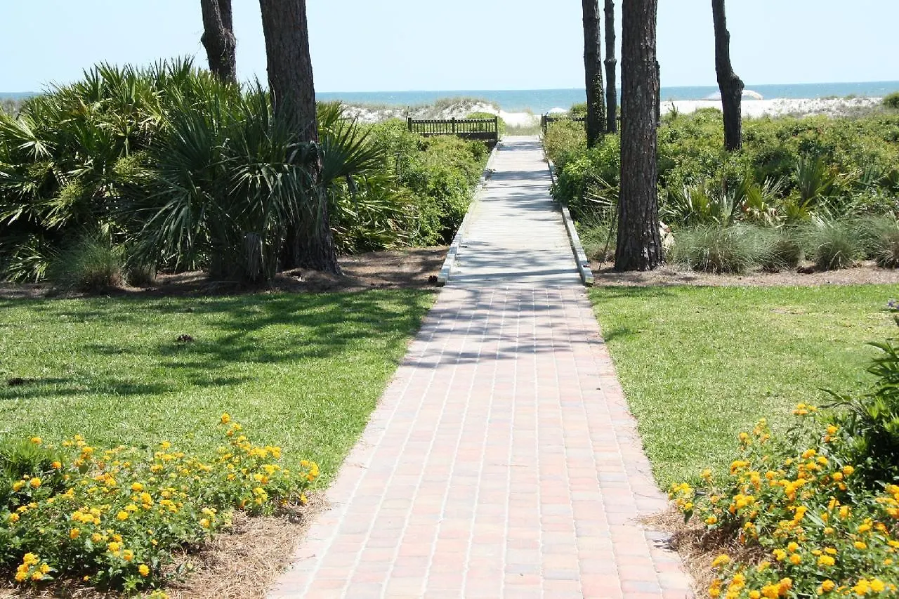 Villa Ocean Villas Deluxe - Oceanfront - Steps To Beach - Great Location - Heated Pool April Hilton Head Island