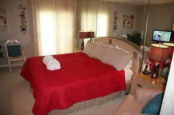 Hilton Head Ocean Hotel 3*