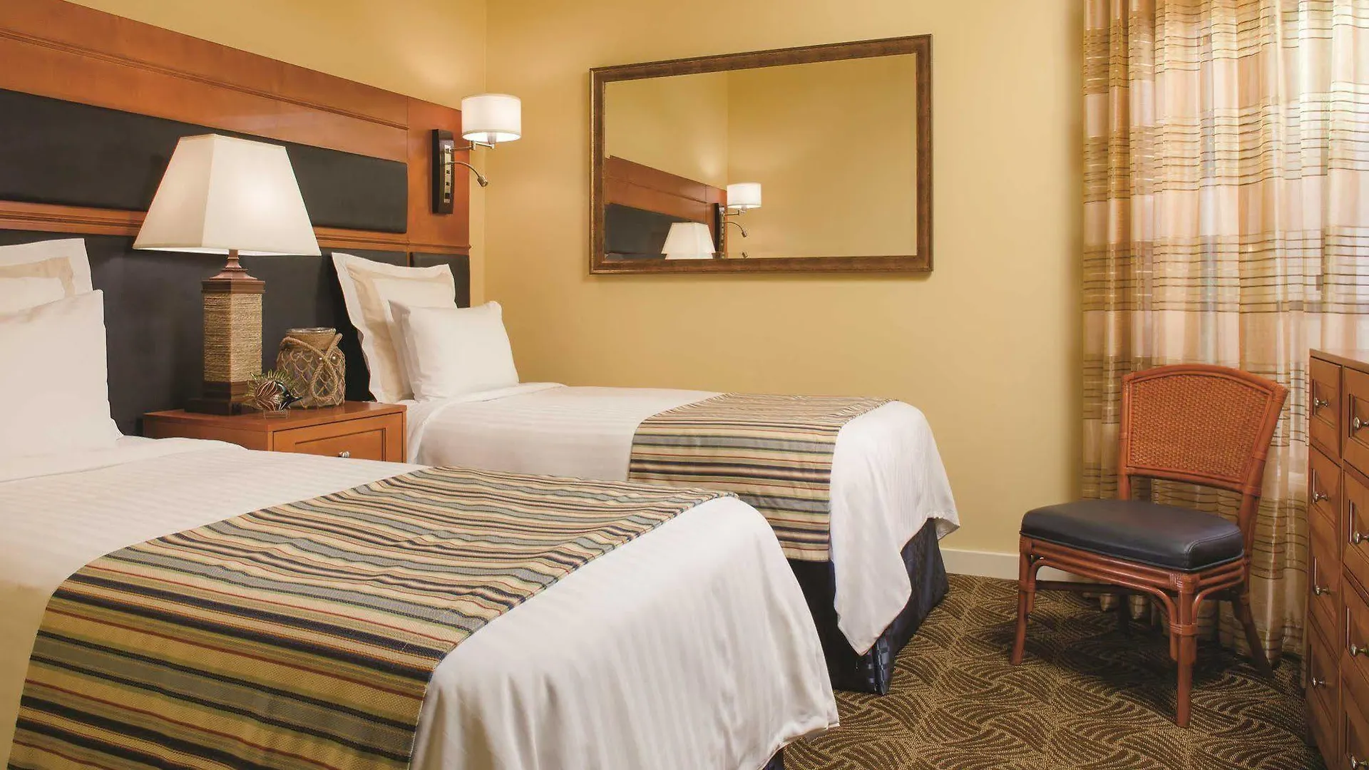 Hotel Marriott's Harbour Point And Sunset Pointe At Shelter Cove 3*